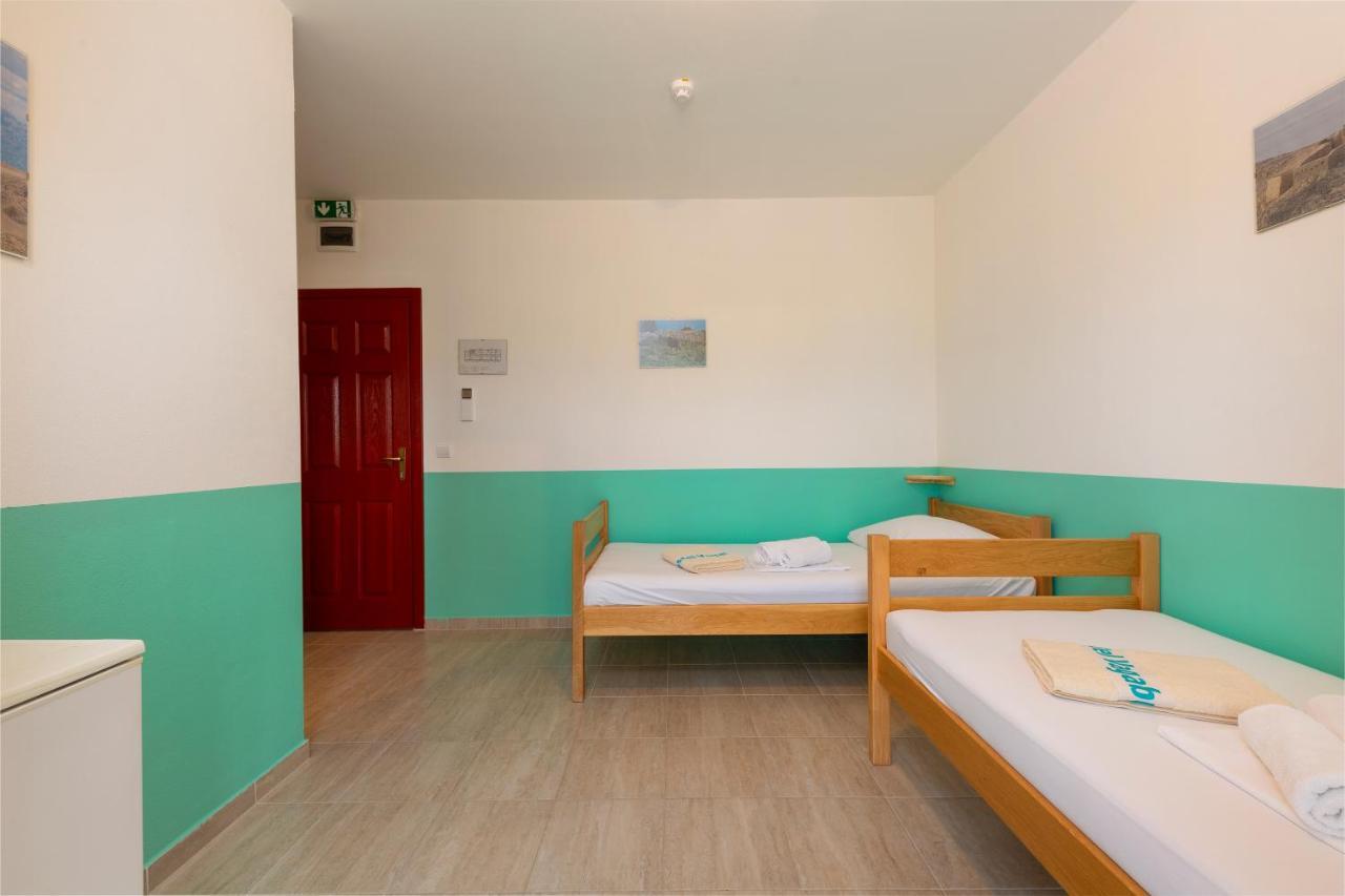 Hostel & Rooms Vagabundo Gajac Esterno foto